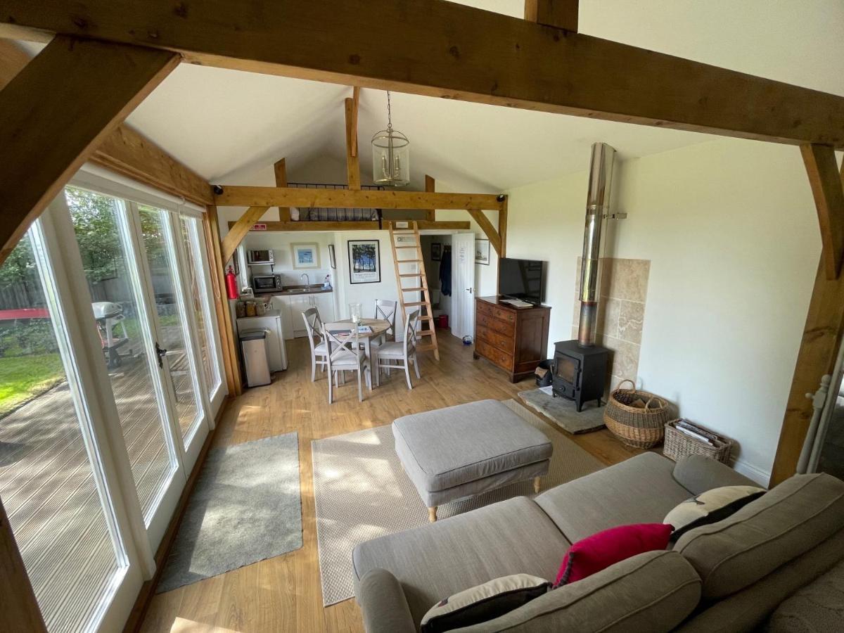 Stunning Cabin With Incredible Views Near Goodwood Rogate Exterior foto